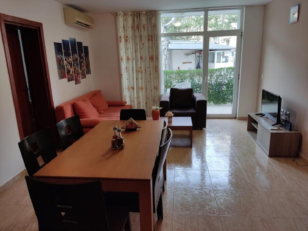 Dean'S Cozy 2 Bed Apart At Sunny Beach Resort Екстериор снимка