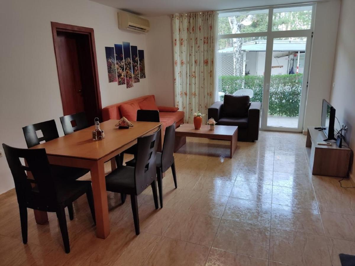 Dean'S Cozy 2 Bed Apart At Sunny Beach Resort Екстериор снимка
