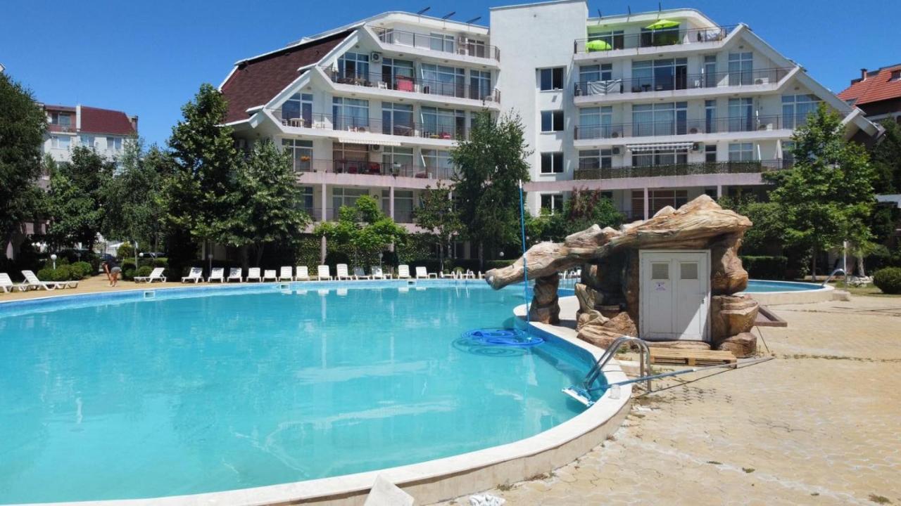 Dean'S Cozy 2 Bed Apart At Sunny Beach Resort Екстериор снимка